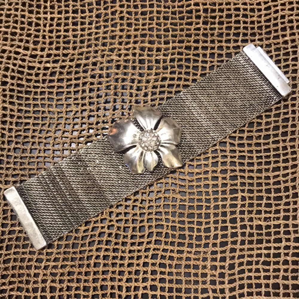 Beautiful Metal Bracelet with flower detail